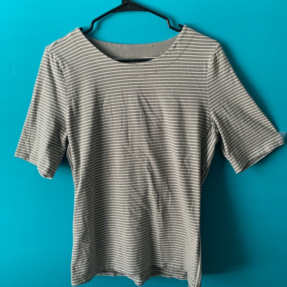 Womens Striped (L) Quarter-Length Sleeved Shirt